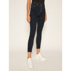 Jeansy Skinny Fit Calvin Klein Jeans J20J214418. Niebieskie jeansy damskie Calvin Klein Jeans. Za 539,00 zł.