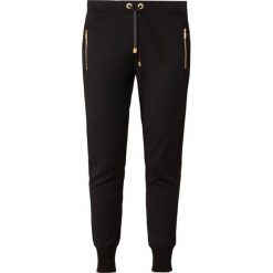 Barbour International™ BACKMARKER TROUSER Spodnie treningowe black. Czarne spodnie damskie Barbour International™, z elastanu. Za 539,00 zł.