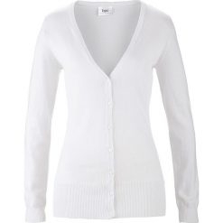 Sweter rozpinany bonprix biały. Białe swetry rozpinane damskie bonprix, z dzianiny. Za 59,99 zł.