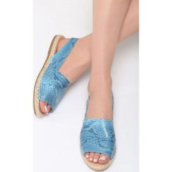 Niebieskie Espadryle Morning Liight. Niebieskie espadryle damskie Born2be, bez wzorów, ze skóry, bez obcasa, na obcasie. Za 69,99 zł.