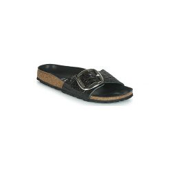 Klapki Birkenstock MADRID BIG BUCKLE. Czarne klapki damskie Birkenstock, bez wzorów, bez obcasa. Za 439,00 zł.