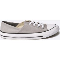 Converse - Tenisówki. Szare trampki i tenisówki damskie marki Converse, bez wzorów, z materiału, na sznurówki. W wyprzedaży za 159,90 zł.