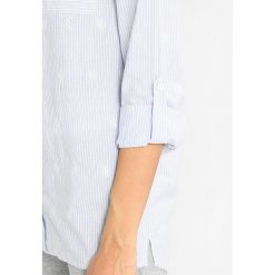 T-shirty damskie: Hunkemöller MENSHIRT EMBROIDERY Koszulka do spania powder blue