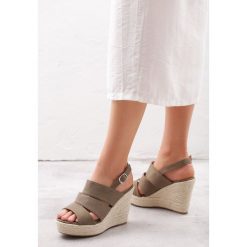 Khaki Sandały Convulse. Brązowe koturny damskie Born2be, bez obcasa, na koturnie, bez zapięcia. Za 79,99 zł.
