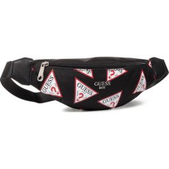 Saszetka nerka GUESS - Damian HBDAM2 PU202 BLACK. Czarne torby męskie skórzane Guess, z aplikacjami, z materiału, młodzieżowe. Za 159,00 zł.