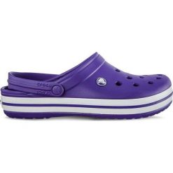 Crocs 11016-50L Ultraviolet White, chodaki. Białe klapki damskie Crocs, w paski, bez obcasa. Za 149,00 zł.