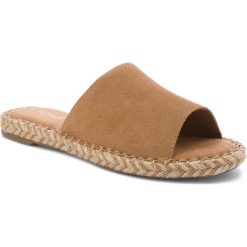 Espadryle TOMS - Clarita 10011826 Toffee Suede. Pomarańczowe espadryle damskie Toms, bez wzorów, ze skóry, bez obcasa. W wyprzedaży za 219,00 zł.