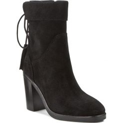 Botki BRONX - 33832-H BX 956 Black 01. Czarne botki damskie skórzane marki Bronx. W wyprzedaży za 339,00 zł.