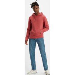 Levi's The Graphic Bluza Czerwony. Czerwone bluzy męskie Levi's®, s, bez wzorów, z bawełny, bez kołnierzyka, bez rękawów, bez kaptura. Za 326,95 zł.