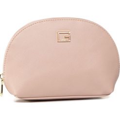 Kosmetyczka GUESS - Nohea Accessories PWNOHE P0370 RWO. Różowe kosmetyczki męskie Guess, z aplikacjami, ze skóry ekologicznej. Za 159,00 zł.