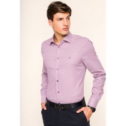 Koszula Tommy Hilfiger Tailored Micro Design Classic TT0TT06020. Czerwone koszule męskie Tommy Hilfiger Tailored, m, bez wzorów, z bawełny, casualowe, bez kołnierzyka, bez rękawów. W wyprzedaży za 199,00 zł.