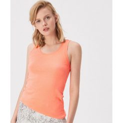 Neonowy tank top - Pomarańczowy. Pomarańczowe topy damskie Sinsay, s, bez wzorów, bez kołnierzyka. Za 14,99 zł.