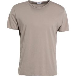Filippa K ROLL NECK TEE Tshirt basic beige. Brązowe t-shirty męskie marki Filippa K, m, z bawełny. Za 229,00 zł.