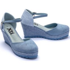 XTI 48941 jeans, sandały damskie. Koturny damskie Xti, bez wzorów, z jeansu, bez obcasa, na koturnie, bez zapięcia. Za 189,90 zł.
