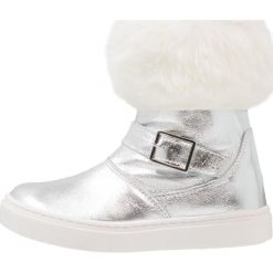 Friboo Botki silver. Szare buty zimowe damskie Friboo, z materiału. W wyprzedaży za 135,85 zł.
