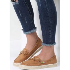 Camelowe Espadryle Blend Together. Brązowe tomsy damskie vices, na płaskiej podeszwie. Za 69,99 zł.