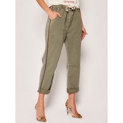 Jeansy Relaxed Fit One Teaspoon Sfari 22948. Zielone jeansy damskie One Teaspoon, bez wzorów, z jeansu. W wyprzedaży za 449,00 zł.