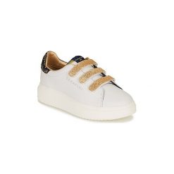 Buty Serafini J.CONNORS. Białe trampki i tenisówki damskie Serafini, bez wzorów, bez zapięcia. Za 879,00 zł.
