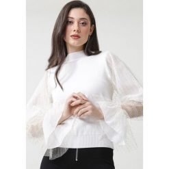Biały Sweter Tommy. Białe swetry damskie Born2be, s, bez wzorów, z tiulu, eleganckie, z długim rękawem, długie, bez kaptura. Za 119,99 zł.