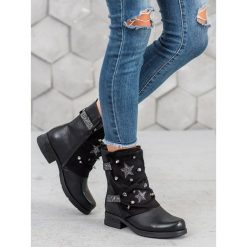 ZDOBIONE WORKERY. Workery damskie Super Mode, ze skóry ekologicznej, bez obcasa, bez zapięcia. Za 71,90 zł.