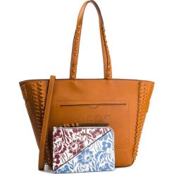 Torebka PEPE JEANS - Paulette Bag PL030997 Sandstorm 115. Pomarańczowe torebki klasyczne damskie Pepe Jeans, bez wzorów, z jeansu, klasyczne, bez dodatków. W wyprzedaży za 239,00 zł.