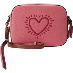 Torebki klasyczne damskie: Coach KEITH HARING CAMERA BAG Torba na ramię bright pink