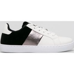 Answear - Buty. Białe buty sportowe damskie ANSWEAR, bez wzorów, z gumy, sportowe. W wyprzedaży za 69,90 zł.