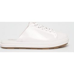 Melissa - Klapki Be Babouche Ad. Białe klapki damskie Melissa, bez wzorów, z materiału, bez obcasa. Za 319,90 zł.