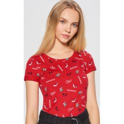 T-shirty damskie: Koszulka ze świątecznym nadrukiem - Czerwony