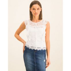 Bluzka Guess Sharlene W01P84 K9I30. Białe bluzki damskie Guess, xs, z aplikacjami, z elastanu, bez kołnierzyka, bez rękawów. W wyprzedaży za 209,00 zł.