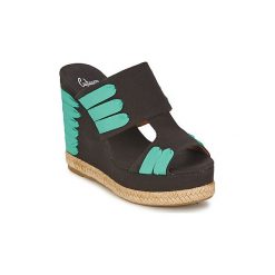 Klapki Castaner PETRA. Brązowe crocsy damskie marki Castañer. Za 615,20 zł.