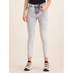 Jeansy Slim Fit MICHAEL Michael Kors MH99CSKD8D. Białe jeansy damskie MICHAEL Michael Kors, bez wzorów, z elastanu. W wyprzedaży za 489,00 zł.