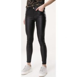 Czarne Spodnie Pioneering. Czarne spodnie damskie Born2be. Za 79,99 zł.