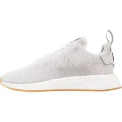 Tenisówki damskie: adidas Originals NMD_R2 Tenisówki i Trampki carbon/ash green