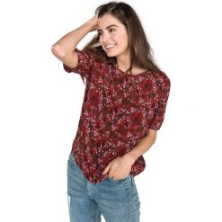 Vero Moda Camille Top Czerwony. Czerwone bluzki damskie Vero Moda, m, w kwiaty, z wiskozy, bez kołnierzyka. Za 133,95 zł.