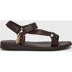 Tommy Hilfiger - Sandały. Pomarańczowe kapcie męskie TOMMY HILFIGER, ze skóry. W wyprzedaży za 219,90 zł.