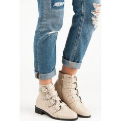 BEŻOWE BOTKI W ROCKOWYM STYLU. Brązowe botki damskie na zamek Merg. Za 49,90 zł.