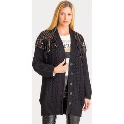 KARDIGAN TWINSET. Czarne swetry damskie Twinset, s, z aplikacjami, z wełny. Za 619,50 zł.