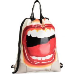 Plecak Desigual 19WAKP20. Brązowe plecaki damskie Desigual, bez wzorów. W wyprzedaży za 189,00 zł.