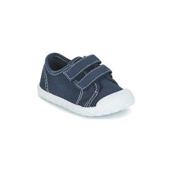 Buty Dziecko Chicco CAMBRIDGE. Niebieskie trampki chłopięce marki Chicco, bez wzorów, bez zapięcia. Za 119,20 zł.