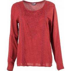 Koszulka w kolorze czerwonym. Czerwone koszulki damskie Coline, xl, z haftami, z wiskozy, z okrągłym kołnierzem. W wyprzedaży za 49,95 zł.