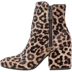 Botki damskie lity: Kenneth Cole New York RIMA Botki coffee