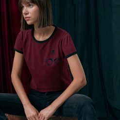 Koszulka Harry Potter - Bordowy. Czerwone koszulki damskie Sinsay, s, bez wzorów, bez kołnierzyka, bez rękawów. Za 29,99 zł.