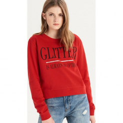 Bluza z napisem - Czerwony. Czerwone bluzy damskie marki Sinsay, l, z napisami. Za 39,99 zł.