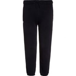 Lacoste Sport KIDS TENNIS TROUSERS BOYS Spodnie treningowe navy blue. Niebieskie spodnie dresowe dziewczęce Lacoste Sport, z bawełny. Za 259,00 zł.