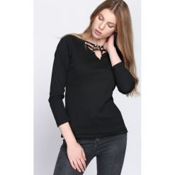 Czarna Bluzka Even Me. Czarne bluzki damskie marki Born2be, xxl, z długim rękawem. Za 24,99 zł.
