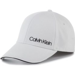 Czapka z daszkiem CALVIN KLEIN - Side Logo Cap K60K605515 101. Białe czapki damskie Calvin Klein, bez wzorów, z bawełny. Za 159,00 zł.