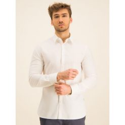Koszula Guess Sunset M94H20 WCC70. Białe koszule męskie Guess, xl, z aplikacjami, biznesowe, bez kołnierzyka, bez rękawów. W wyprzedaży za 189,00 zł.