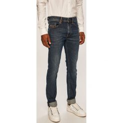 Diesel - Jeansy Thommer. Niebieskie jeansy męskie Diesel, l, z aplikacjami. W wyprzedaży za 499,90 zł.
