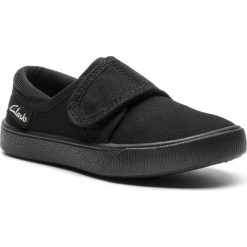 Półbuty CLARKS - Hopper Run 261143306 Black Fabric. Czarne półbuty chłopięce Clarks, na rzepy. Za 79,00 zł.